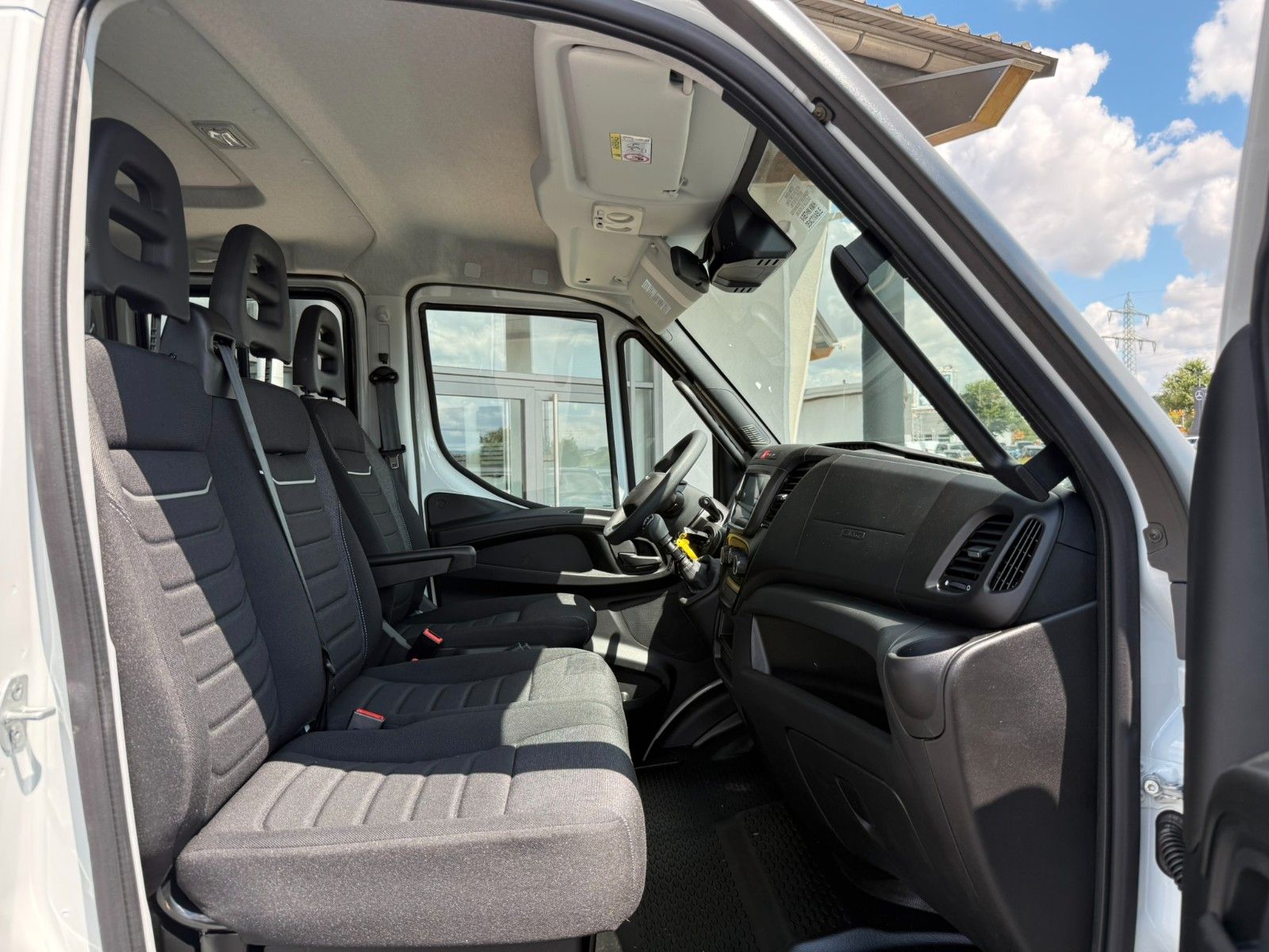 Fahrzeugabbildung Iveco 35S18H D Pritsche *R 3750 mm*AHK*Automatik*