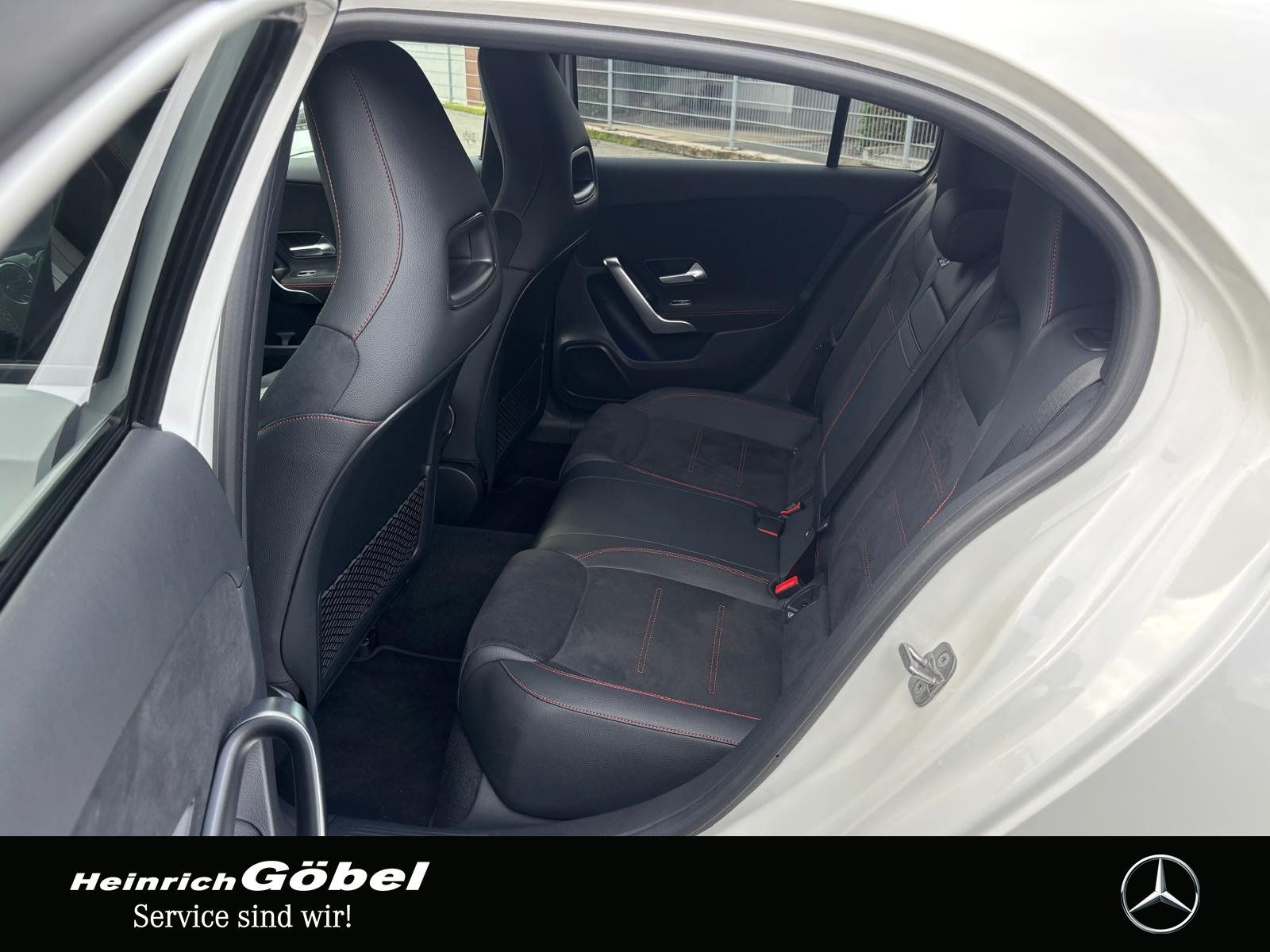 Fahrzeugabbildung Mercedes-Benz A 250 4M AMG*NIGHT-PAKET*KEYLESS*MEMORY-SITZE*