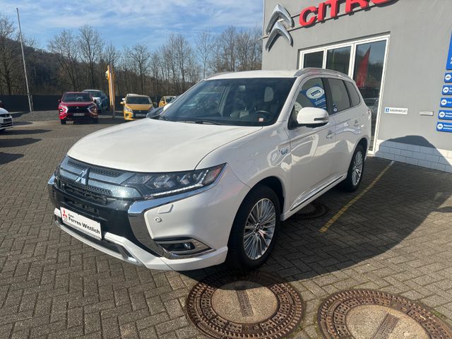 Mitsubishi Outlander PHEV Plus Spirit 4WD