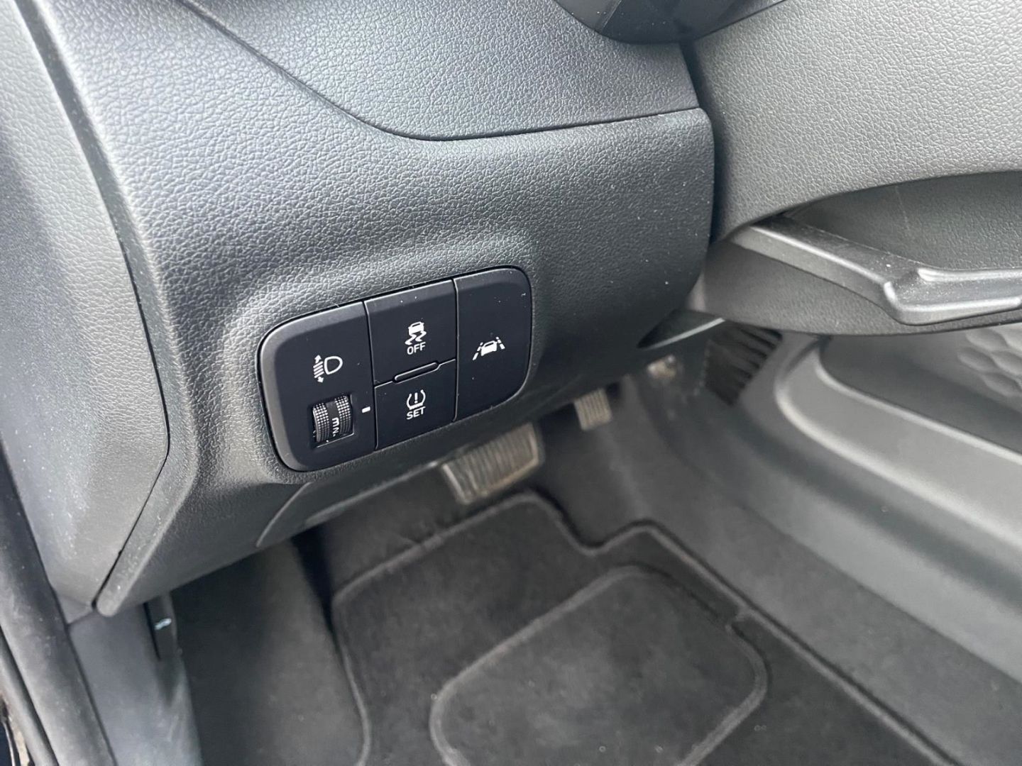 Fahrzeugabbildung Hyundai i10 1.0 Intro Edition Navi Kamera Sitzheizung Rü