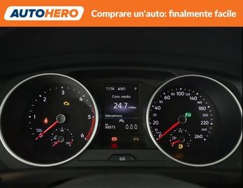 Volkswagen Tiguan - 11