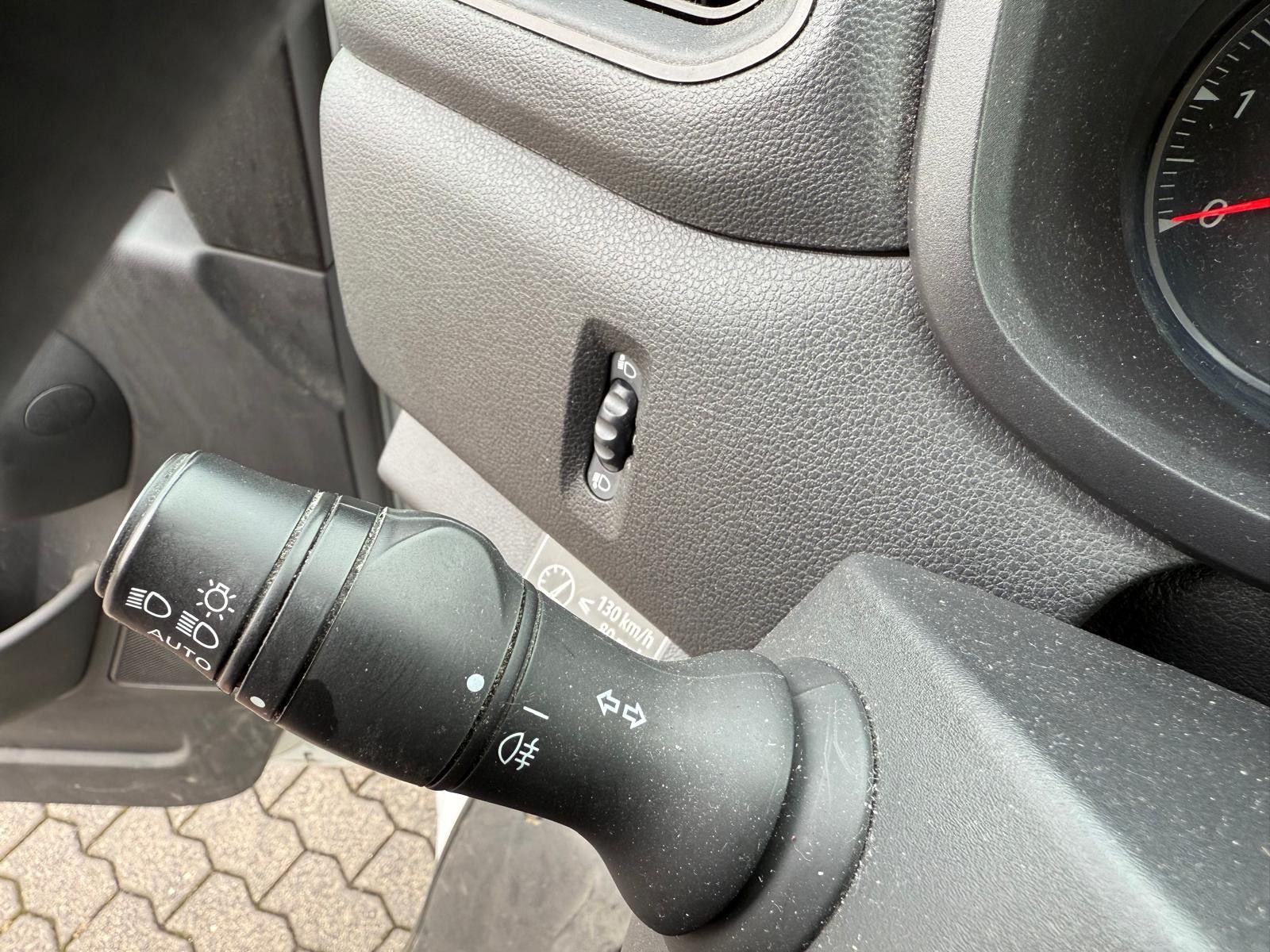 Fahrzeugabbildung Renault Master III Kasten L1H2 HKa3,5t/1.HAND/SCHECKHEFT