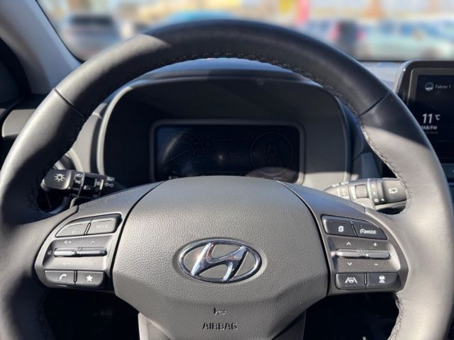 Fahrzeugabbildung Hyundai KONA Prime 2WD +LEDER+NAVI+KLIMA+SHZ+PDC+RFK+UVM