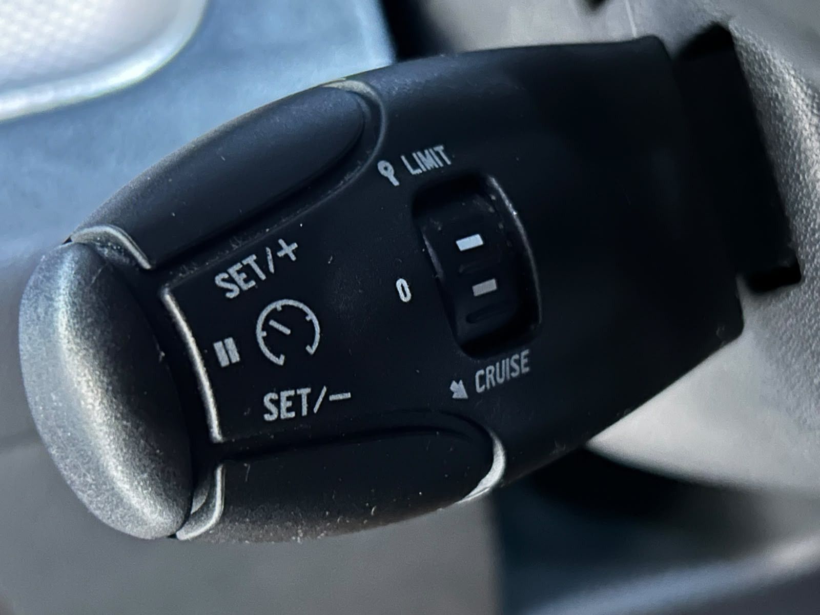 Fahrzeugabbildung Citroën C3 Picasso Exclus Black-Paket GEPFLEGT+NAVI+TÜV