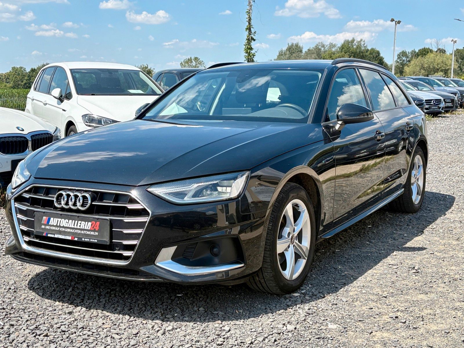 Fahrzeugabbildung Audi A4 Avant 35 TDI advanced Aut Navi LED AHK Kamera