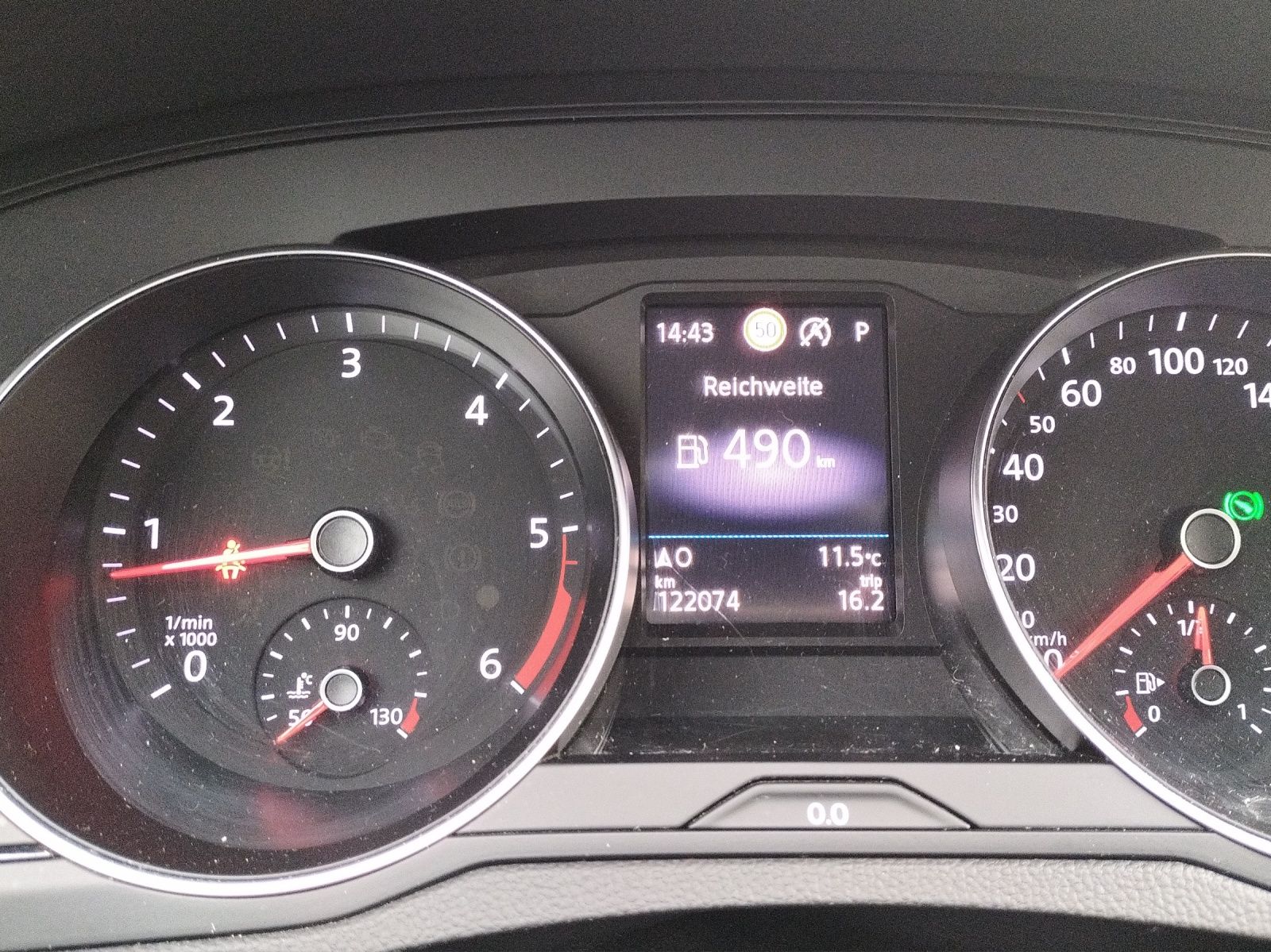 Fahrzeugabbildung Volkswagen Passat Variant TDI DSG LED ACC SH WeConnect Navi