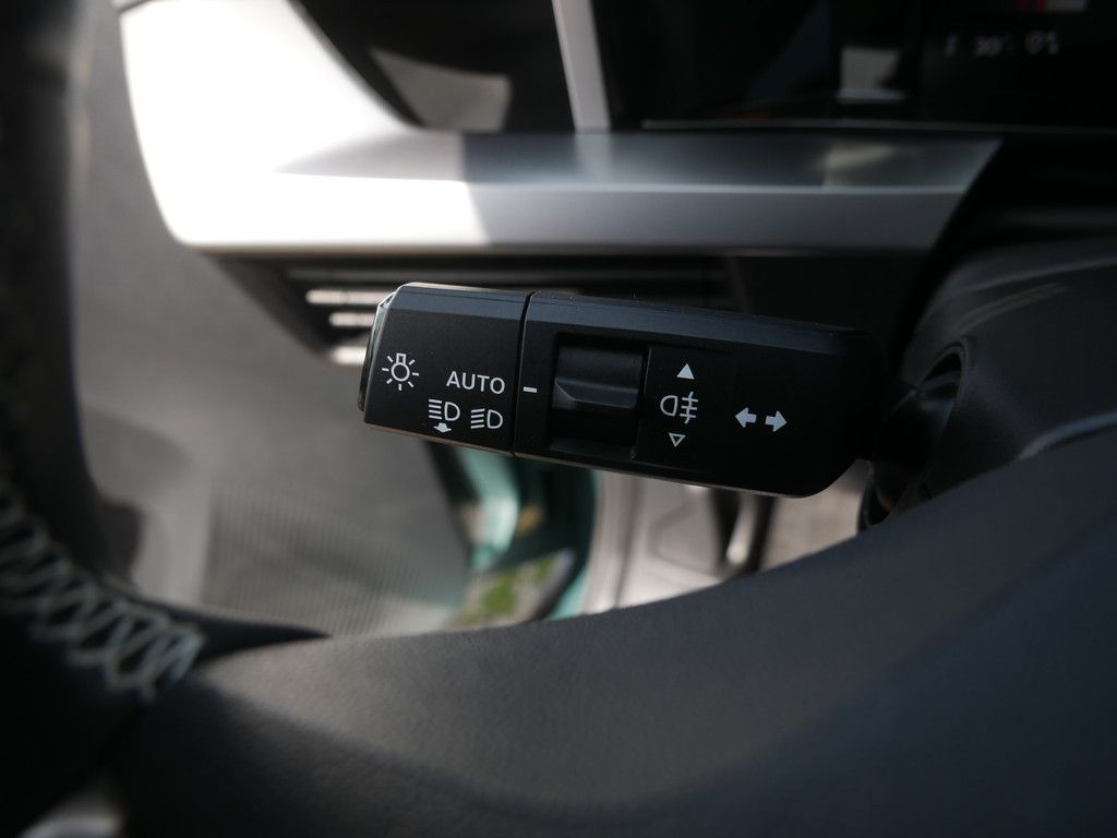 Fahrzeugabbildung Opel Frontera 1.2 Edition PDC SHZ KAMERA NAVI LED