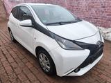 Toyota Aygo x-play touch 1.0 Frontschaden Airbags Ok - Toyota: Unfallwagen
