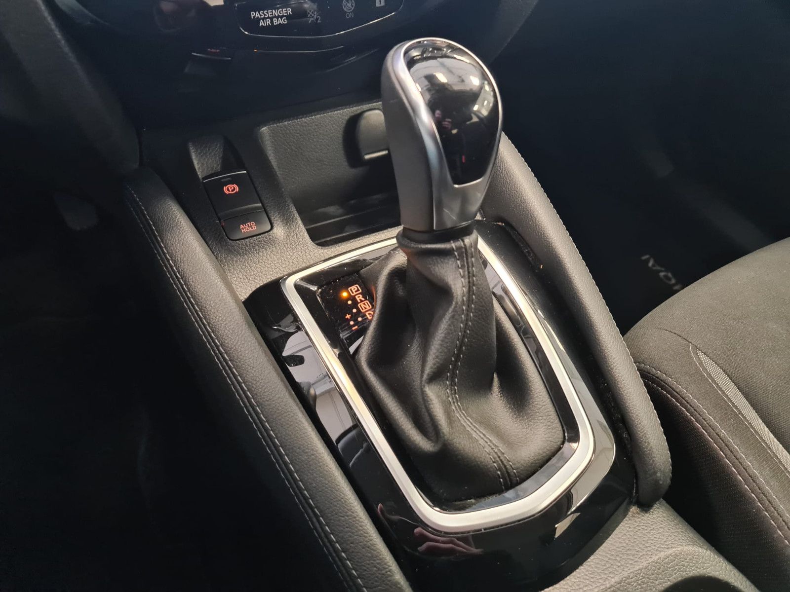 Fahrzeugabbildung Nissan Qashqai Acenta / KAMERA / SCHECKHEFT