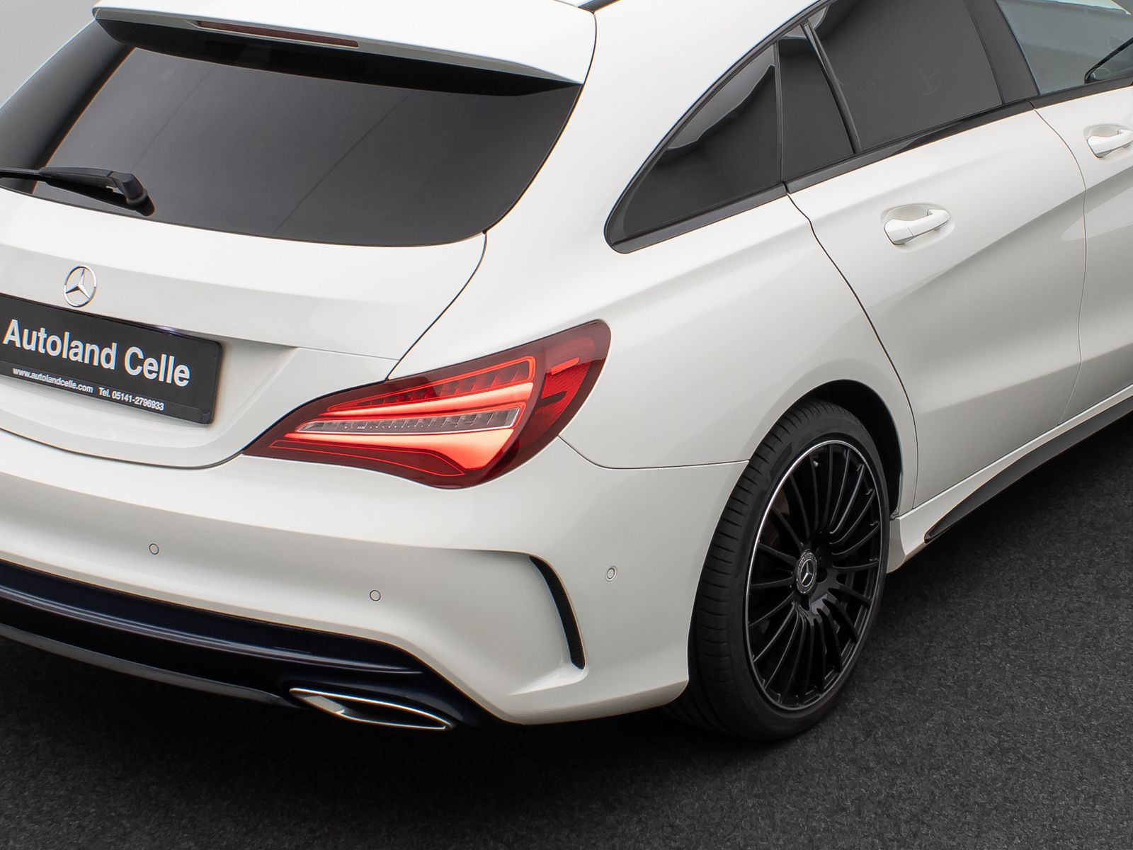 Fahrzeugabbildung Mercedes-Benz CLA 220 Shooting Brake /d 4Matic AMG Pano Standh