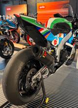 Aprilia RSV4 Rennmaschine exklusiver Aufbau mit Öhlins - APRILIA RS 4