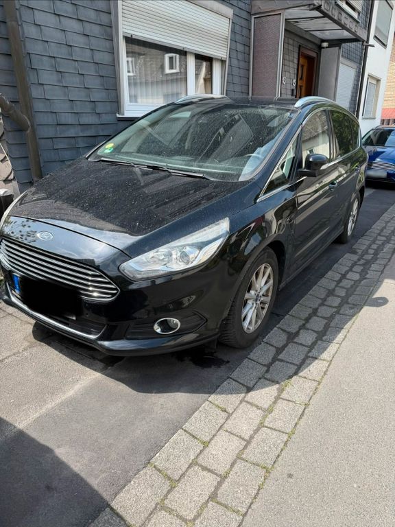Image of Ford S-Max