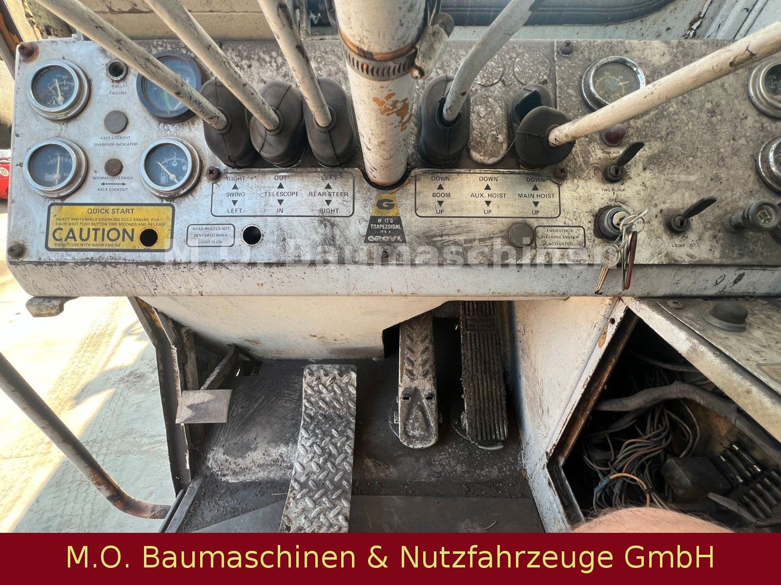 Fahrzeugabbildung Grove Kran / 30T / Waage /