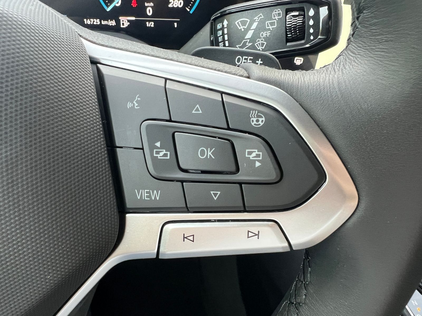 Fahrzeugabbildung Volkswagen Touareg 3.0 TDI 4MOTION *AHK, Luft, Leder, ACC,