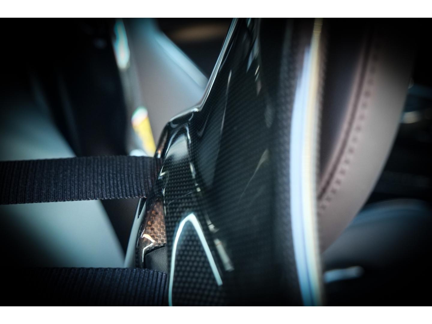 Ferrari SF90 Stradale *Carbon-Felge*Racingsitze*Assetto-