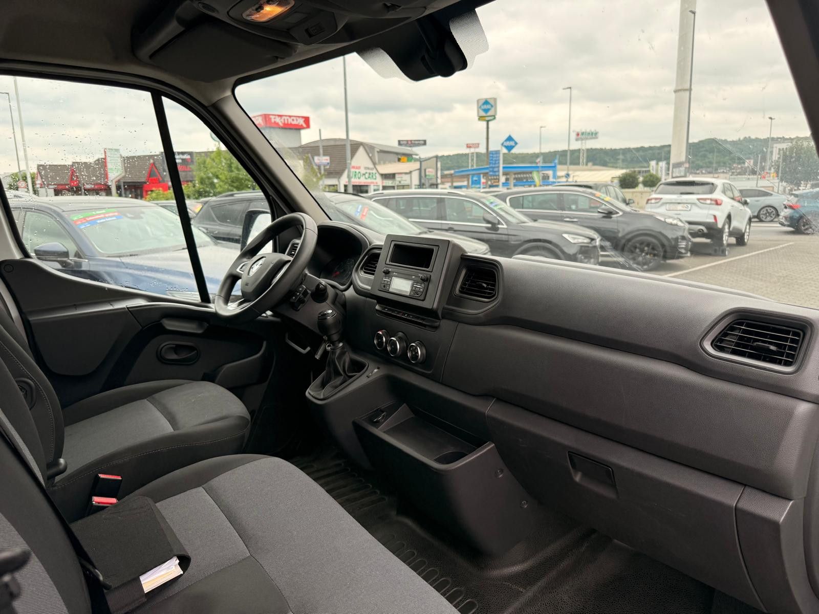 Fahrzeugabbildung Renault Master III Kasten L1H2 HKa 3,5t