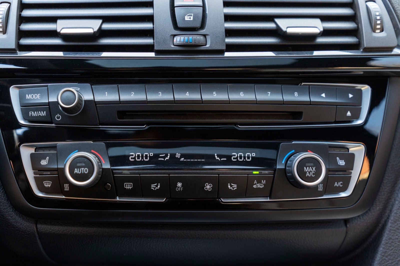 Fahrzeugabbildung BMW 440IX GC M-PERFORMANCE HUD H&K LED KAM CARPLAY