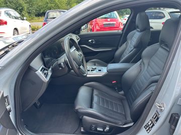 Fahrzeugabbildung BMW 320 d xDrive M Sport ACC 360° H&K Standh 19"
