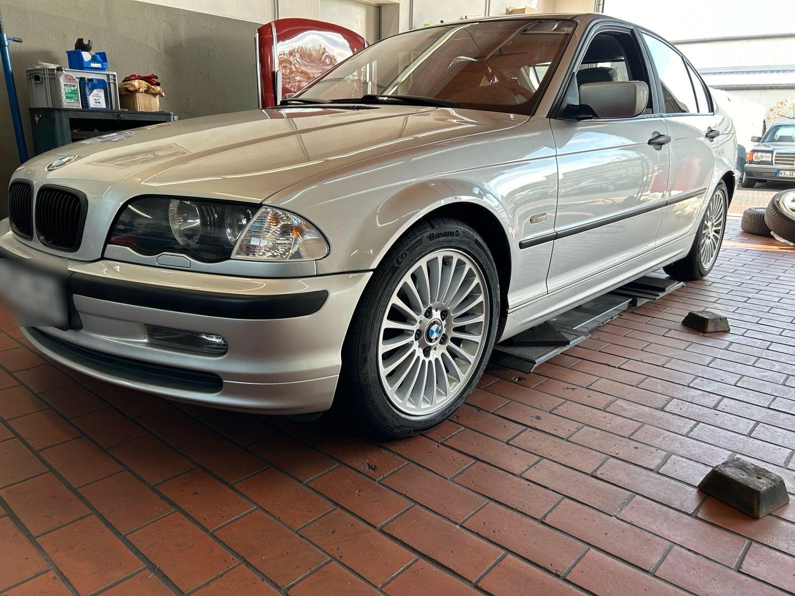 BMW 318