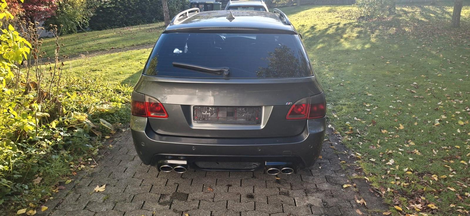 BMW 530 2004 — двигун 2.993 cm³, 218 HP (160kW)