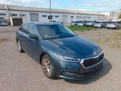 SKODA Octavia Combi 1.5 First Edition*LED*NAVI*PDC*SHZ