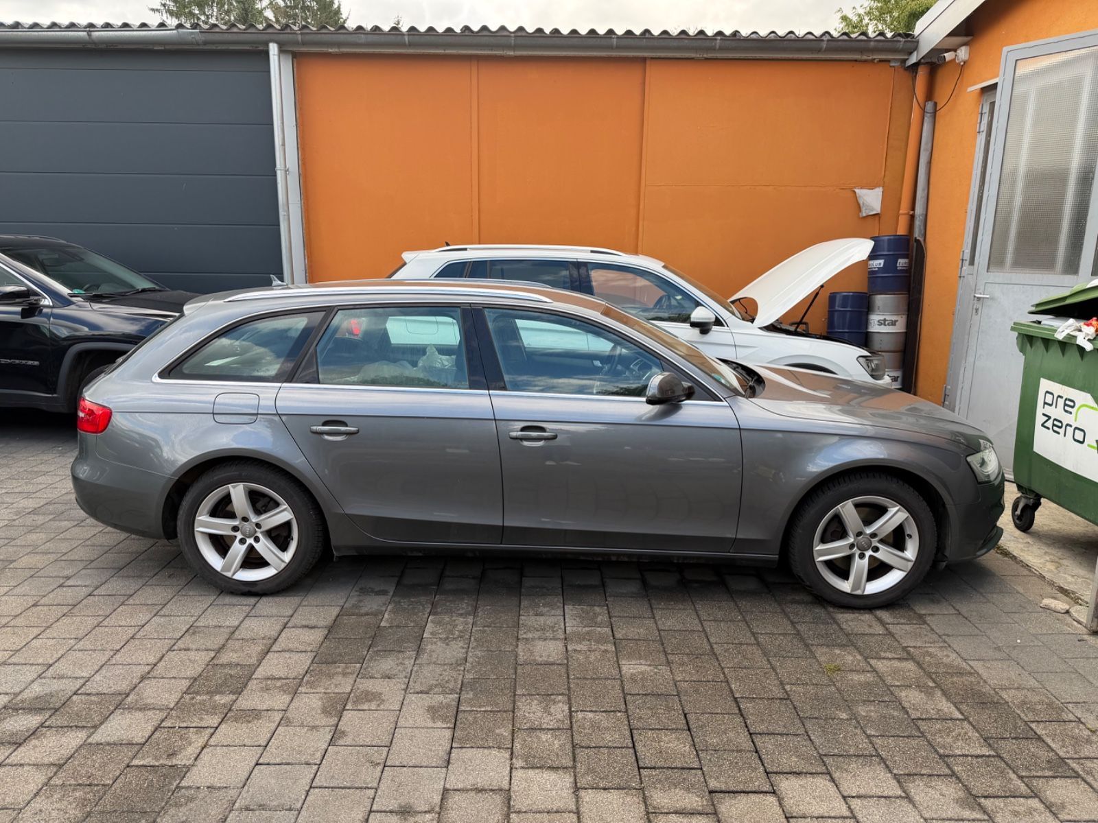 Audi A4 - 1