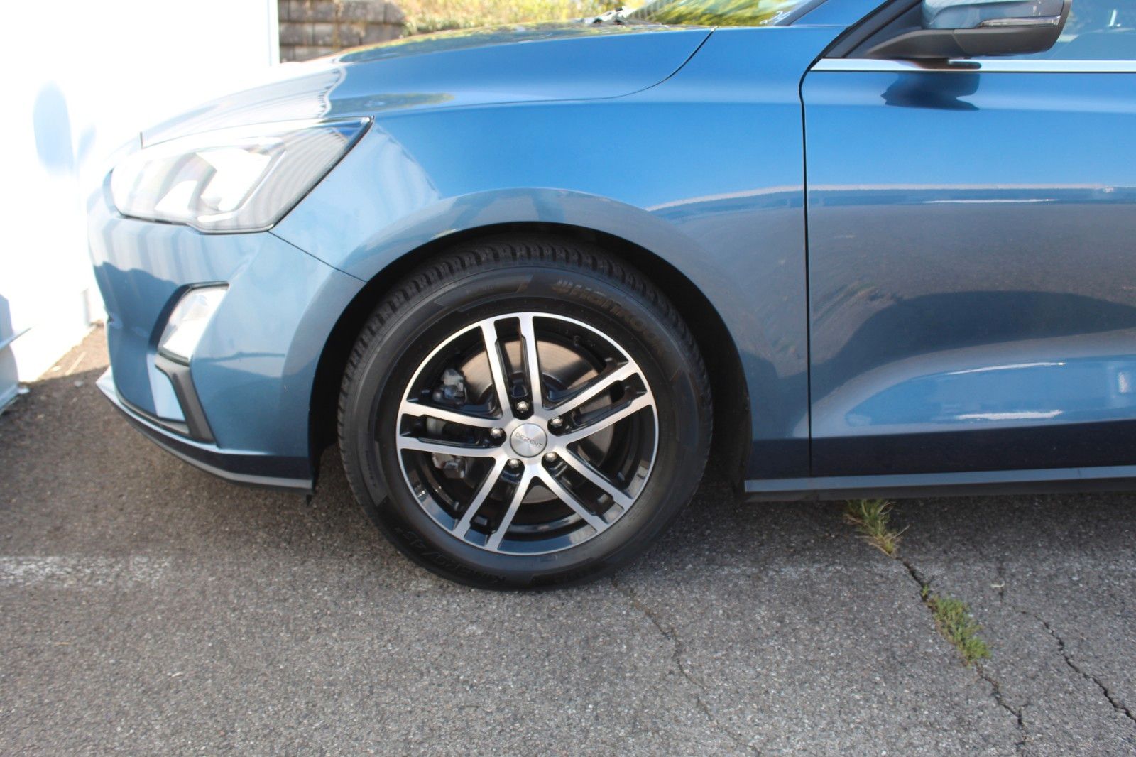 Fahrzeugabbildung Ford Focus Turnier Titanium Navi*Sitzh.PDC