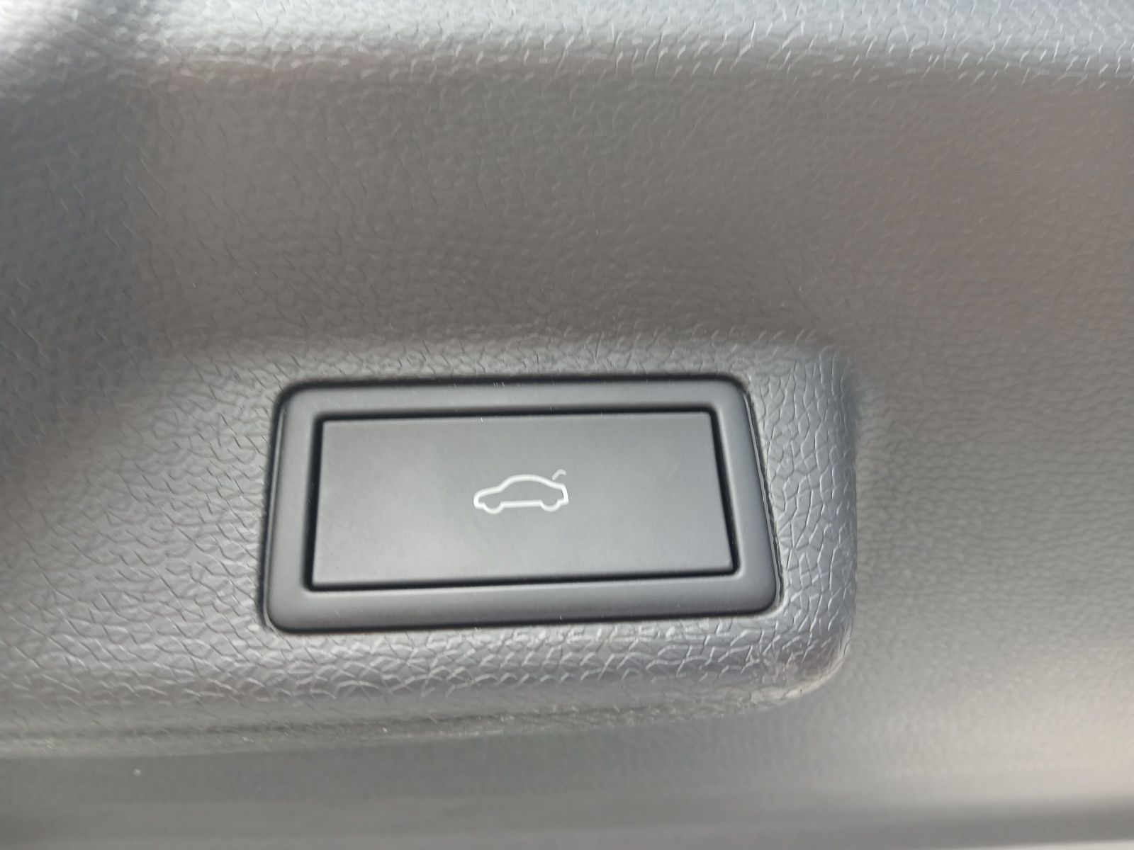Fahrzeugabbildung Volkswagen ID.Buzz Cargo LED AHK NAVI RFK SH