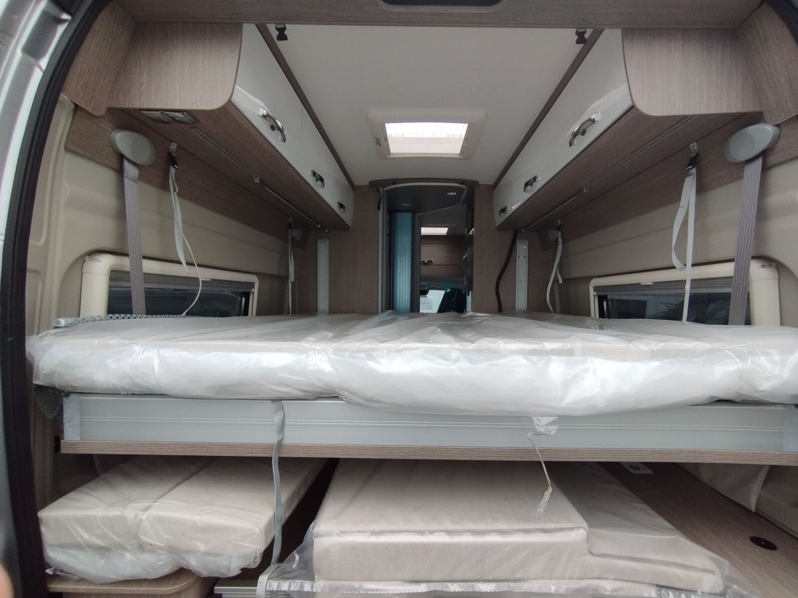 Fahrzeugabbildung Pössl Roadcruiser Revolution Citroen 165 PS Markise,RK
