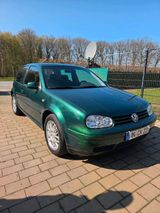 Volkswagen Golf 4 GTI 1.8 T in Grün Baujahr 1998 - Volkswagen Golf aus 1998: GTI