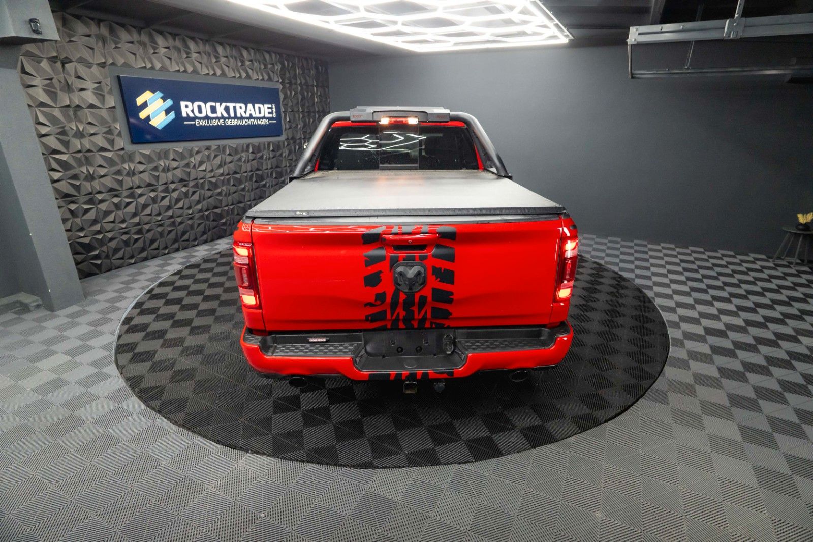Fahrzeugabbildung Dodge RAM 5.7 V8 HEMI 4x4 OFFROAD LONGBED AXLE LOCK