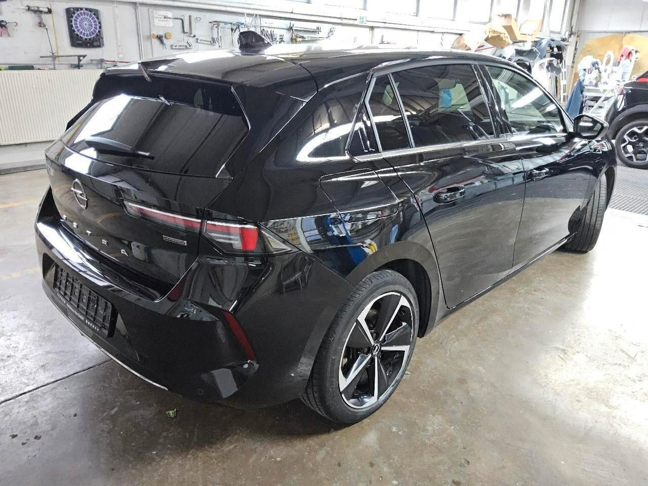 Fahrzeugabbildung Opel Astra L Lim. 1.6 HYBRID ELEGANCE NAVI/LED/KAMERA