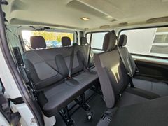 Fahrzeugabbildung Trafic Combi L1H1 3,0t Authentic 2.0 BLUE dCi 11