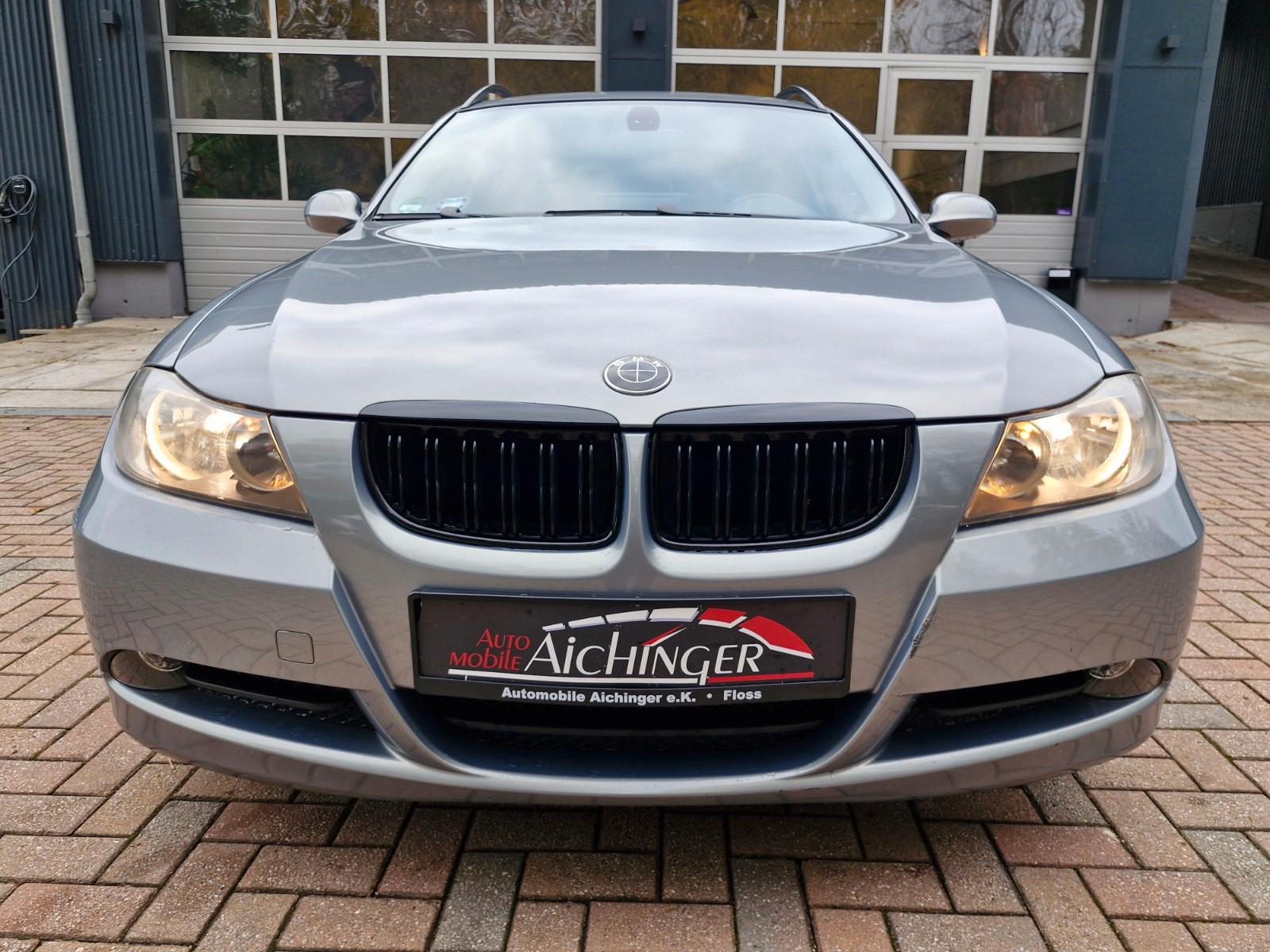 BMW 318 2006 — вигляд ззаду