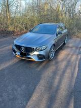 Mercedes-Benz E 63 AMG Mercedes-AMG Designo Magno AHK