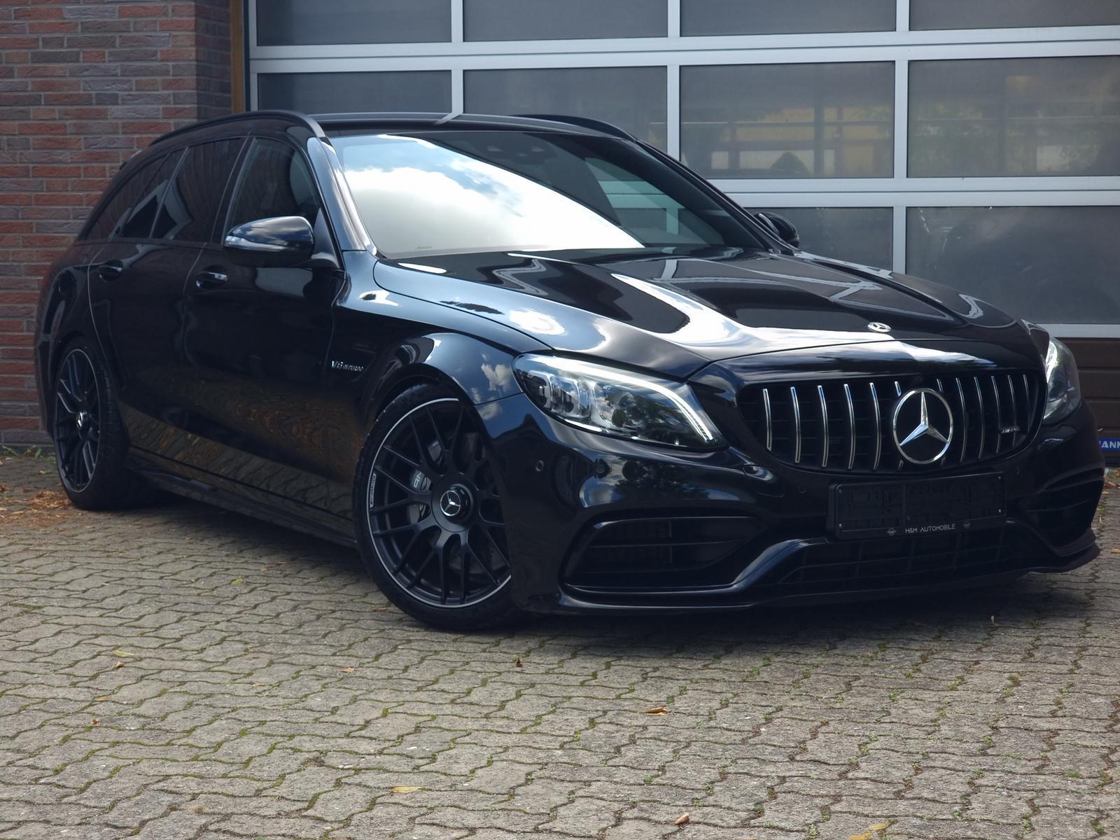 Mercedes-Benz C63 AMG T~Schalensitze/Carbon / IWC / SportAbgas