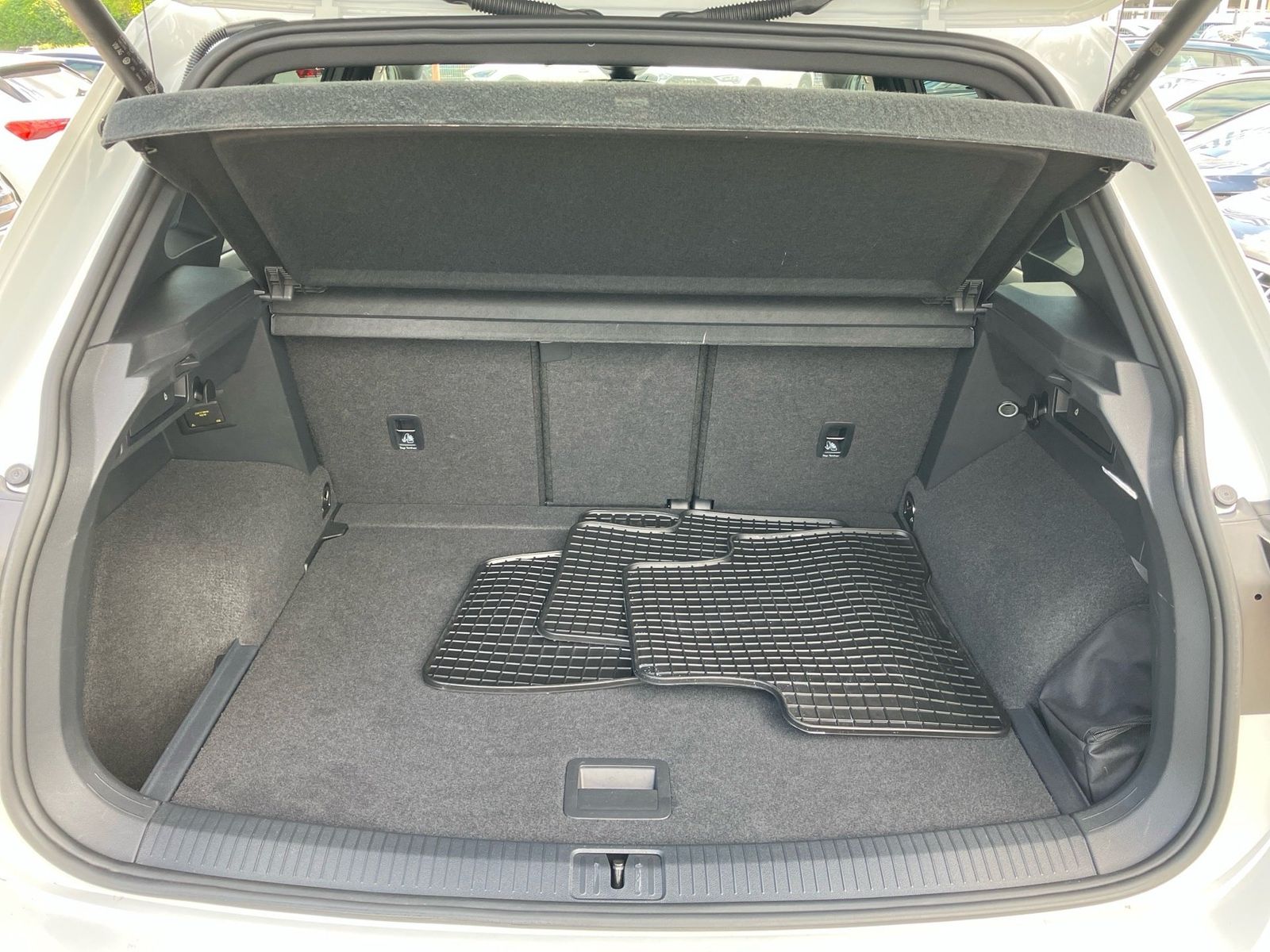 Volkswagen Tiguan - Bild 8