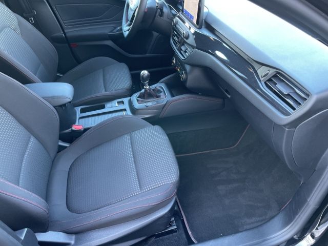 Fahrzeugabbildung Ford Focus 1.0 EcoBoost Mild-Hybrid, ST-Line Navi, Ei