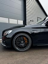 Mercedes-Benz C 63 AMG Mercedes-AMG C 63 Mercedes-AMG - Mercedes-Benz C 63 AMG mit Benzin-Antrieb: Limousine
