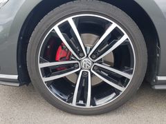 Fahrzeugabbildung Volkswagen Golf VII Variant GTD Navi LED SiHz RFK ACC AID