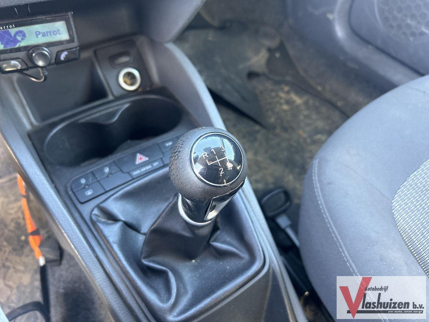 Seat Ibiza 2012 — photo 10