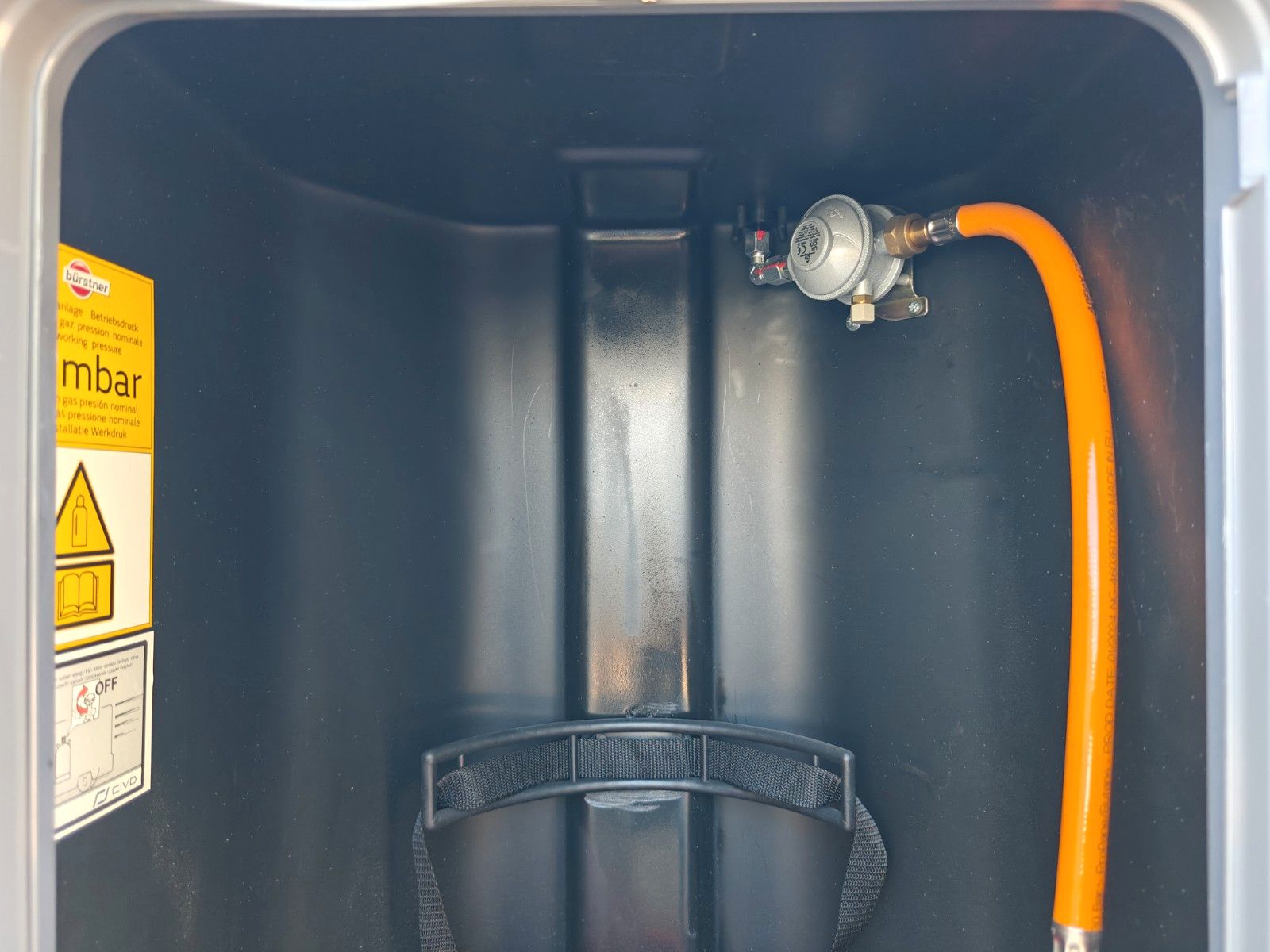 Fahrzeugabbildung Bürstner Campeo TD 660 - Combi 6DE, Lithium, Solar, Luft