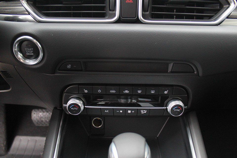 Fahrzeugabbildung Mazda CX-5 Sports-Line D-184 AWD AT NAVI MRCC HUD MATR