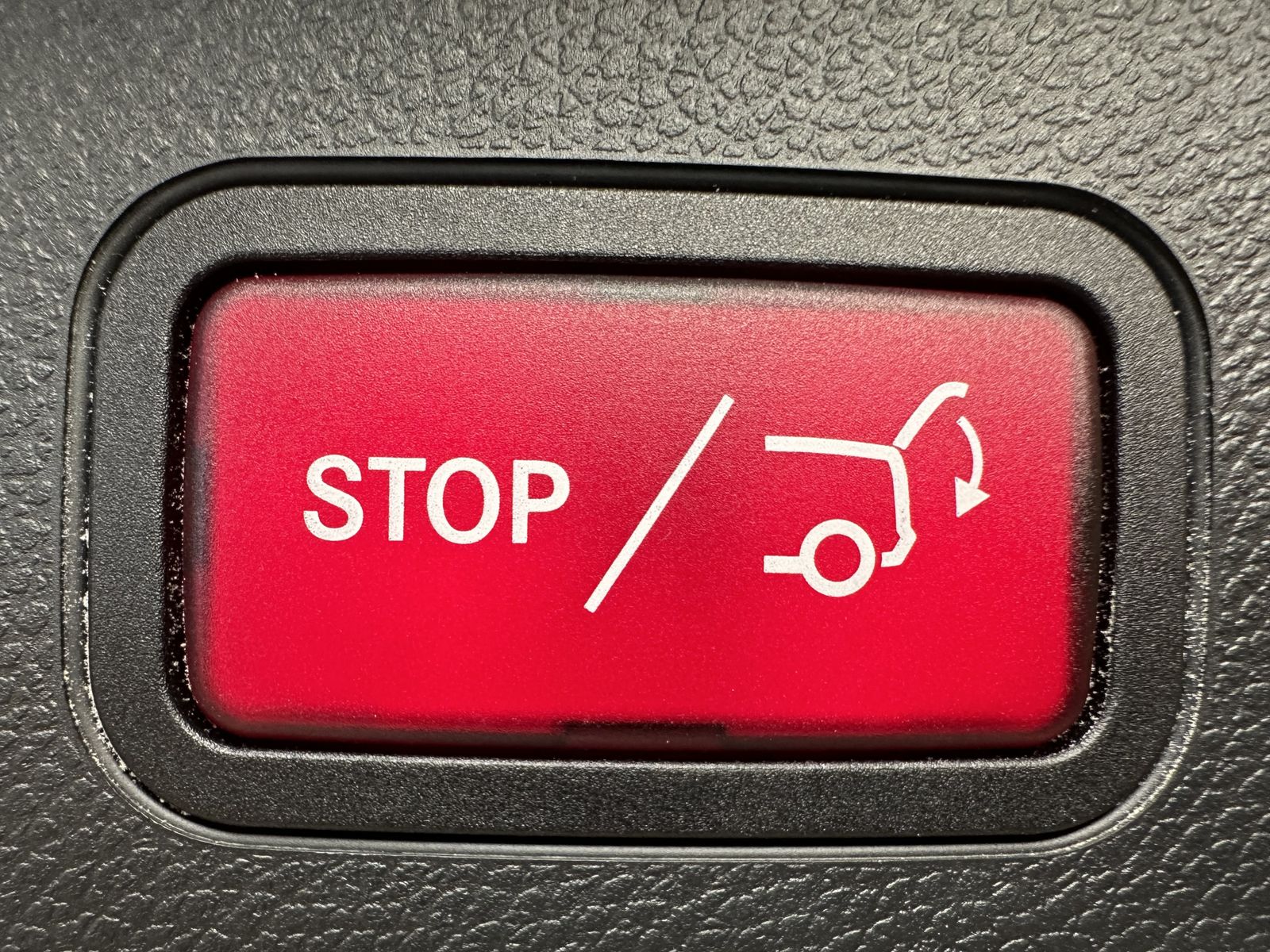 Fahrzeugabbildung Mercedes-Benz C 300d T AMG-Line NAV+LED+BURMESTER+SHZ+TEMPOMAT