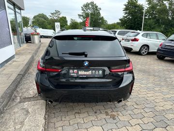 Fahrzeugabbildung BMW 330 d xDrive M Sport Widescreen