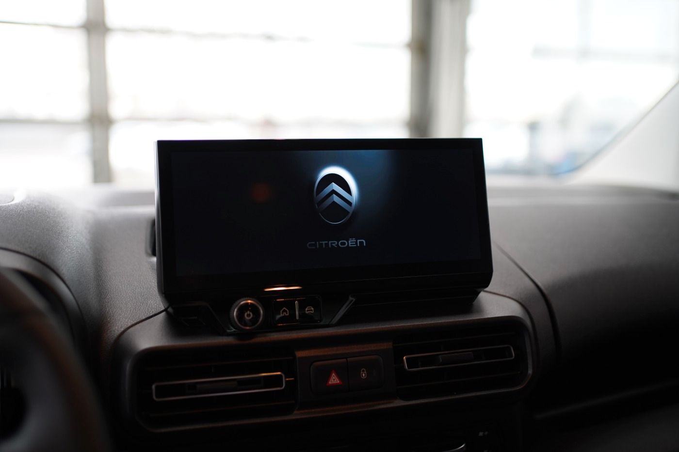 Fahrzeugabbildung Citroën Berlingo XL BlueHDi 130 EAT8 Max 7 Sitzer