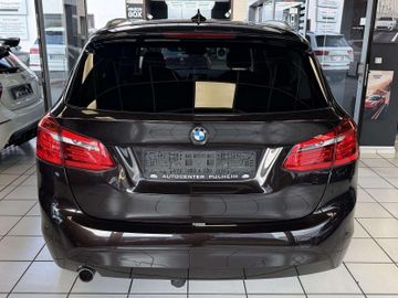 BMW 218 - 6