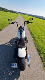 Harley-Davidson Softail Heritage Classic FLSTC Custom - HARLEY-DAVIDSON SOFTAIL