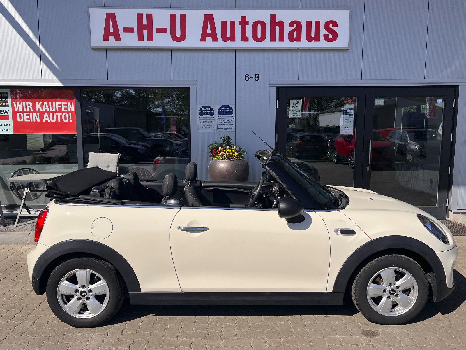 Fahrzeugabbildung MINI One Cabrio