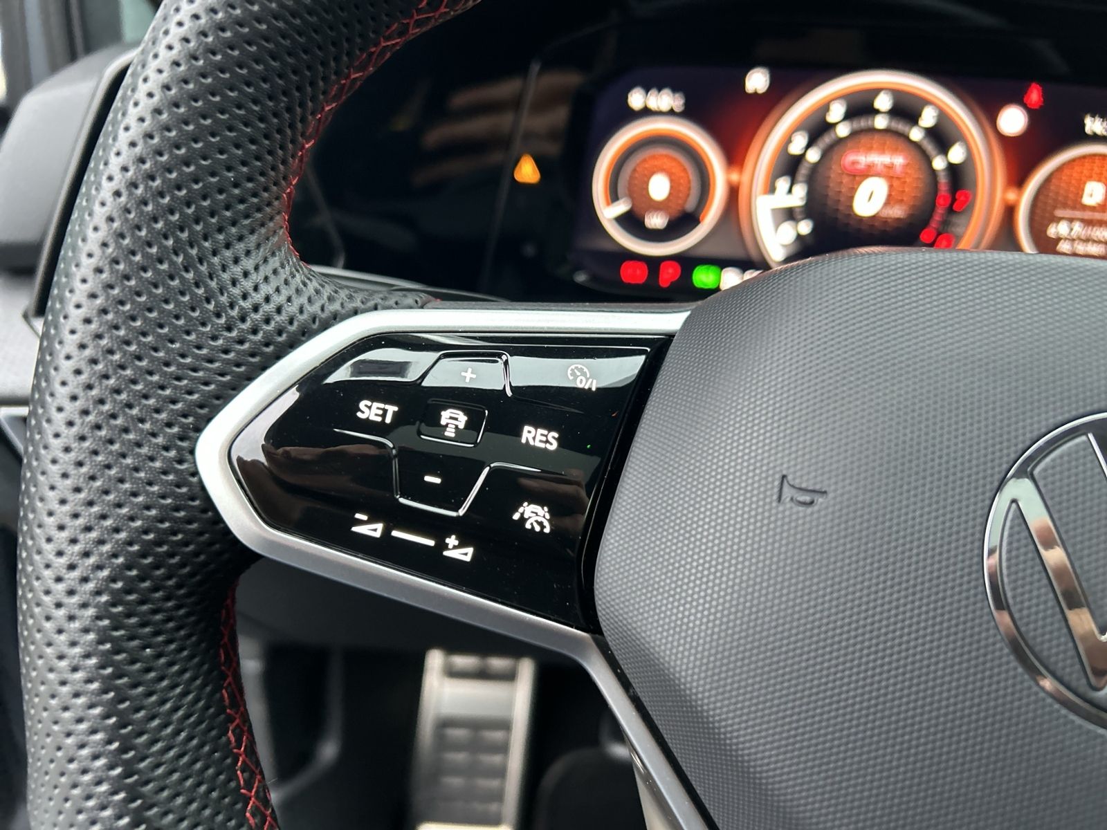 Golf VIII GTI, IQ Light, Sthzg, PANO, Kessy, Bus